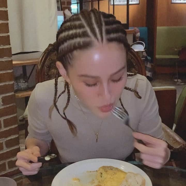 安田唯のインスタグラム：「🍳💕❕❕」