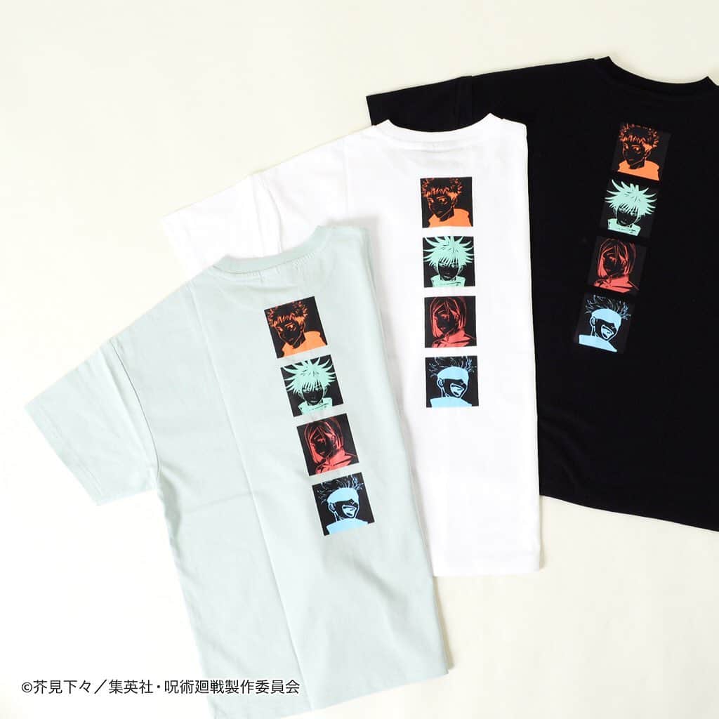 GLAZOSのインスタグラム：「\ 呪術廻戦 コラボアイテム 着用イメージ本日公開/  ◆商品名：天竺・ドロップショルダーBOXキャラプリントTシャツ ◆カラー：シロ / クロ / L・グリーン(3色展開) ◆価 格：2,178円(税込) ◆サイズ：130～170cm  詳細はこちら ▷https://glazos.com/item/178750  #呪術廻戦 #GLAZOS #コラボ」