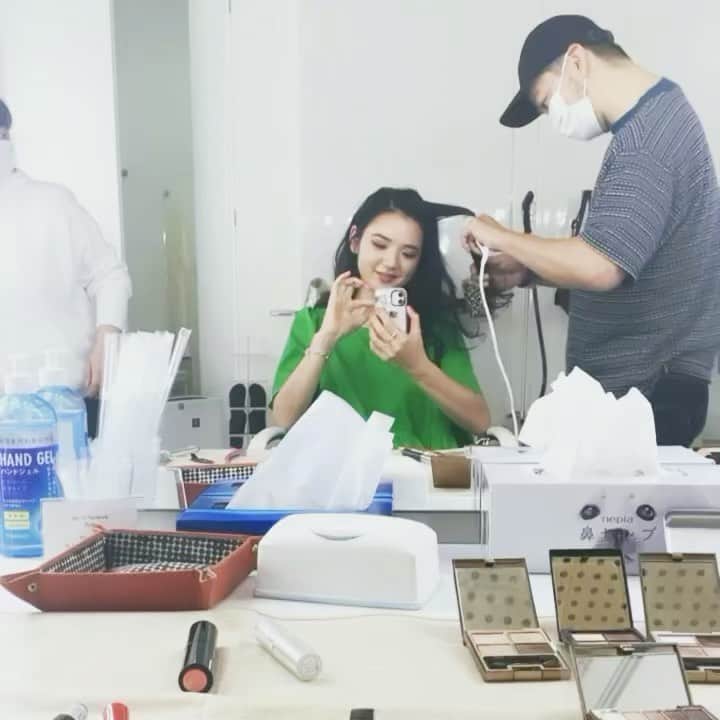 石坂友里のインスタグラム：「💚」