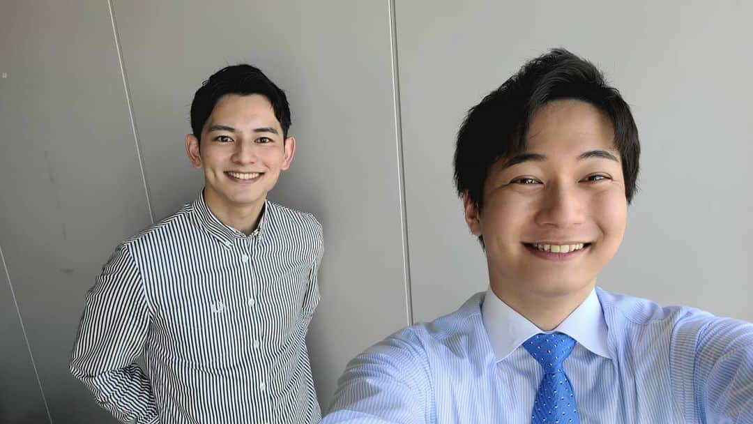 フジテレビアナウンサーのインスタグラム：「德田聡一朗です！  4月から、めざましテレビで 「ココ調」のコーナーを 担当させていただくことになりました！  先輩の大川アナと2人で、毎週水曜日に スタジオから情報をお届けします！ 大川先輩と一緒に担当させていただけると いうことで、本当に心強いです…😂  皆様に楽しんで見ていただけるよう、一生懸命頑張ります。何卒よろしくお願いいたします！！  #めざましテレビ #ココ調 #フジテレビアナウンサー #大川立樹 #德田聡一朗 #早起きは三文の德だ」