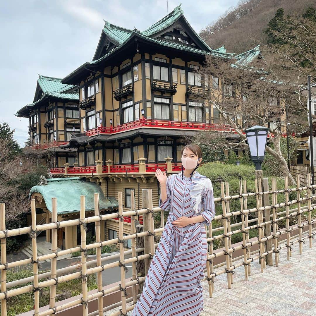 鉢嶺杏奈さんのインスタグラム写真 - (鉢嶺杏奈Instagram)「明日４月１７日の世界ふしぎ発見！ は、 初登場の山口智充さん！ぐっさん！と 私、鉢嶺が担当してます❤️  「わく！わく！銭湯・名湯 湯けむりミステリー！」  今回は、お風呂の不思議を探りに… 山口智充さんが大好きな銭湯へ！ 私は大好きな温泉へ行ってきました！  いい湯だな❤️あははん❤️ の時間を思う存分楽しんでみてくださいー♫  #ミステリーハンター #山口智充  #鉢嶺杏奈 #温泉 #いい湯だな」4月16日 21時31分 - hachimine_anna