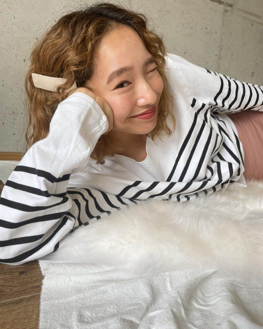 のインスタグラム：「🤍🌼 🤍🌼🤍  hair accessory　@_hannah.hair_  hair @kana9027  make @m__e__m__e__20」