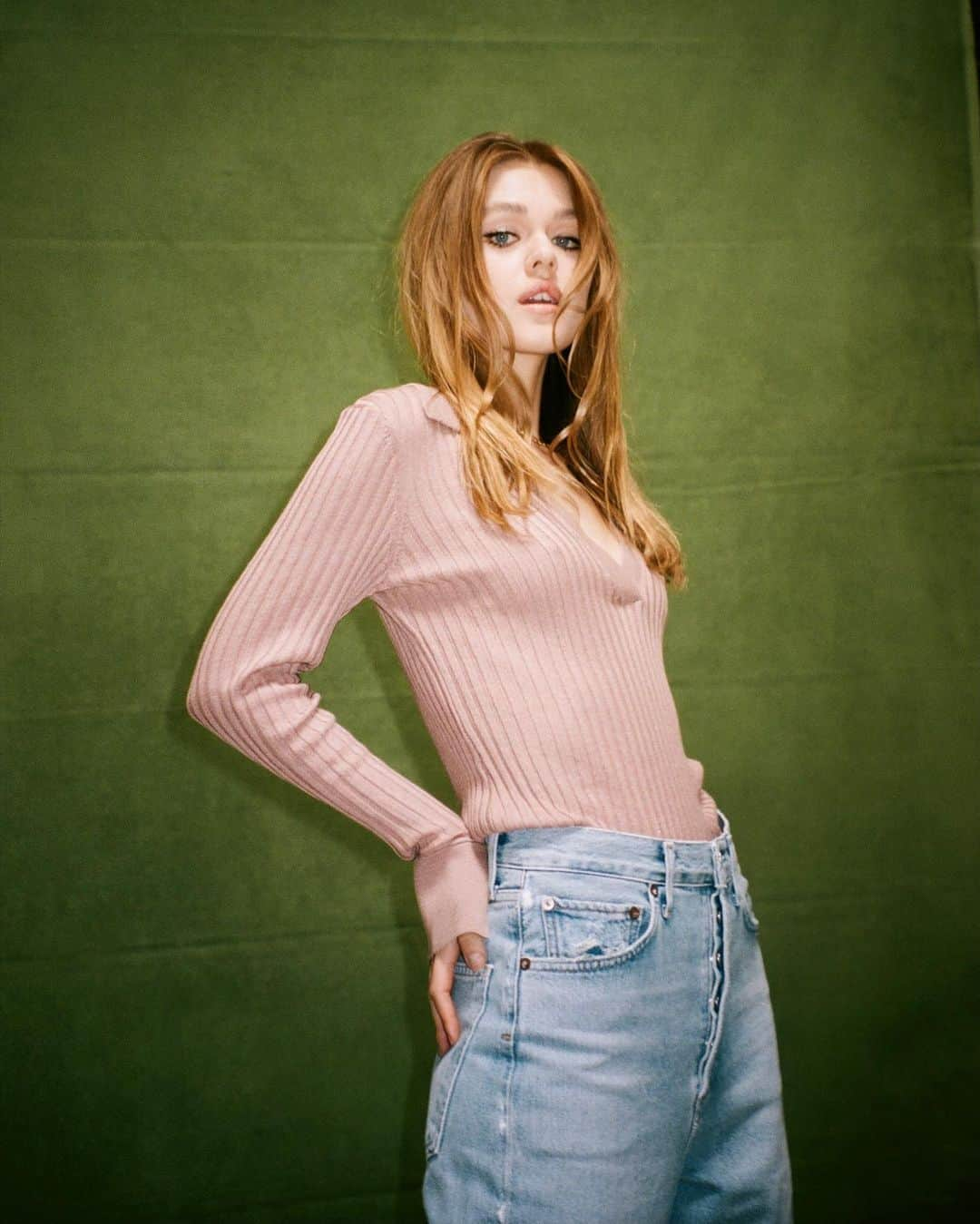 エイミー・ソングさんのインスタグラム写真 - (エイミー・ソングInstagram)「A combo you can’t go wrong with: the Annikah Sweater, your favorite denim + the Gelato Heel. Trust us.」4月16日 22時00分 - songofstyle