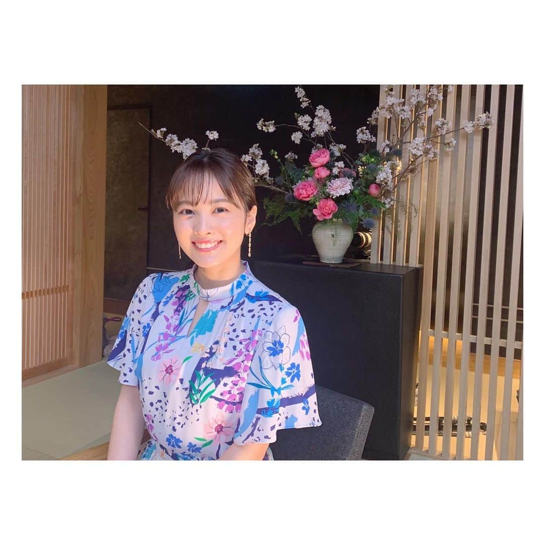 河出奈都美さんのインスタグラム写真 - (河出奈都美Instagram)「. 4月から「another sky」で 今田耕司さんのアシスタントを務めることになりました！  news zeroで共演している 先輩の岩本乃蒼アナ(@noa_iwamoto )と一緒に 担当いたします。  海外に行くと 「ここが私の、アナザースカイ」 って言う遊びをよくしていたんですよ。 そんなあこがれの番組に携わることができて とてもワクワクしております(*'ω'*)  精一杯頑張りますので どうぞよろしくお願いいたします！ 来週放送の後編もお楽しみにー✨  #anothersky #アナザースカイ #金曜23時から #金曜0時59分にお引越し #関東ローカルです  #日本テレビ #アナウンサー #河出奈都美」4月16日 22時57分 - kawade_natsumi