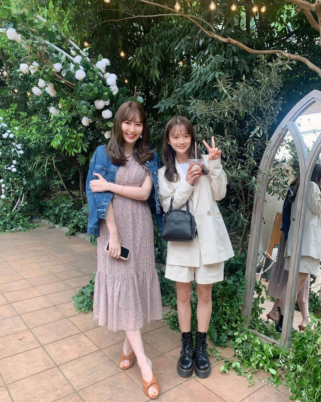 田久保夏鈴さんのインスタグラム写真 - (田久保夏鈴Instagram)「herliptoのお洋服3着ゲットしてきた〜🤍🤍 こじはるさん、、美しかった、、美白すぎた、、 あ、かりんちゃーん！って言ってくれた🥲  （※撮影の時だけマスク外してます）」4月16日 22時59分 - kar_insta_gram