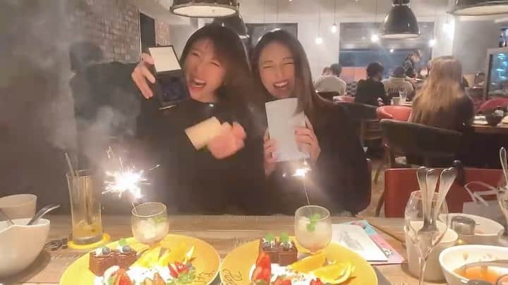 りなのインスタグラム：「ゆめみのんからもらった 誕プレのセンスが まぢうける。笑  てか四人で撮ってなかった。笑  まだ出逢って間もないけど 会う度楽しい時間をありがとう」