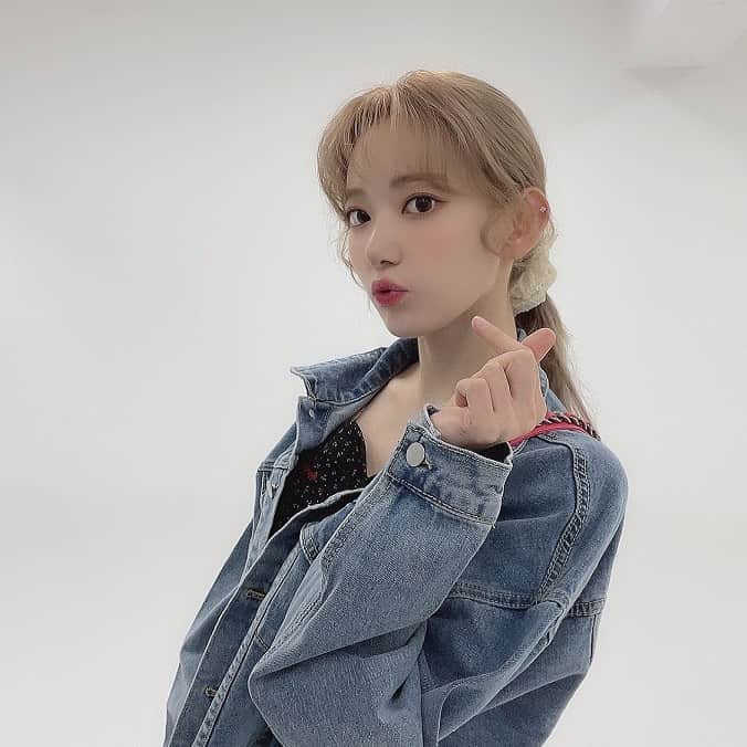 のインスタグラム：「… #hkt48 #IZONE #아이즈원 #アイズワン  #sakura #宮脇咲良 #미야와키사쿠라 #さくら #今夜咲良の木の下で #さくのき  #bayfm」