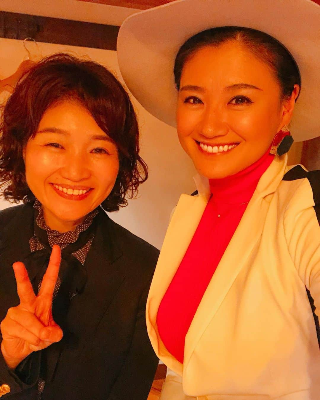 原綾子のインスタグラム：「・ AH'S Ladies Dinner in Kyoto ・ 「なぜ」を追究した先にある世界は 自分の人生の時間を何に使うか ということを、明確にしてくれる ・ ・ #ahsladiesdinner #dinner #アーズレディスディナー #ディナー会 #知のある美 #絆 #intelligencebeauty #kizuna #原綾子 #ayakohara #生きる #自分の人生 #自分の人生を生きる #美しい #美しさ #自己肯定感  #哲学 #哲学好き」