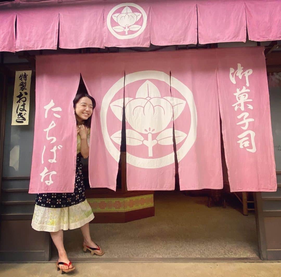 上白石萌音さんのインスタグラム写真 - (上白石萌音Instagram)「カムカムエヴリバディ、よろしゅうお願いいたします。うちの御菓子は絶品です☺️」4月17日 10時51分 - mone_kamishiraishi