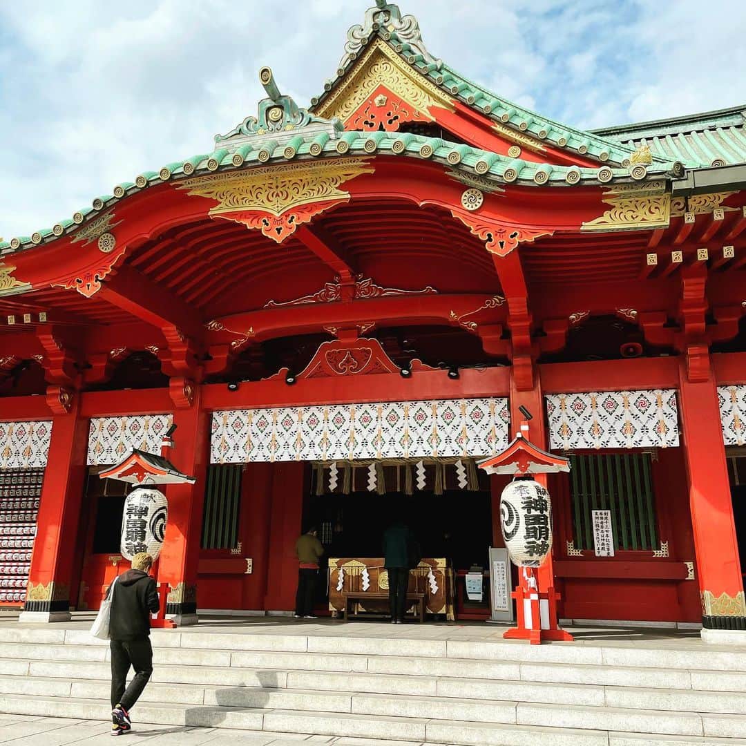 丸山奏子のインスタグラム：「試合前に行った神田明神。  大きなラスを一瞬で取り返してくれた村上さんに、控室で見守ってくれたたろさん園田さん聡一郎さんに感謝。」