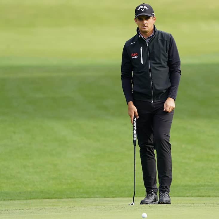 クリスティアン・ベゾイデンハウトのインスタグラム：「Solid first couple of days! Looking forward holing some putts over the weekend. 🎯」