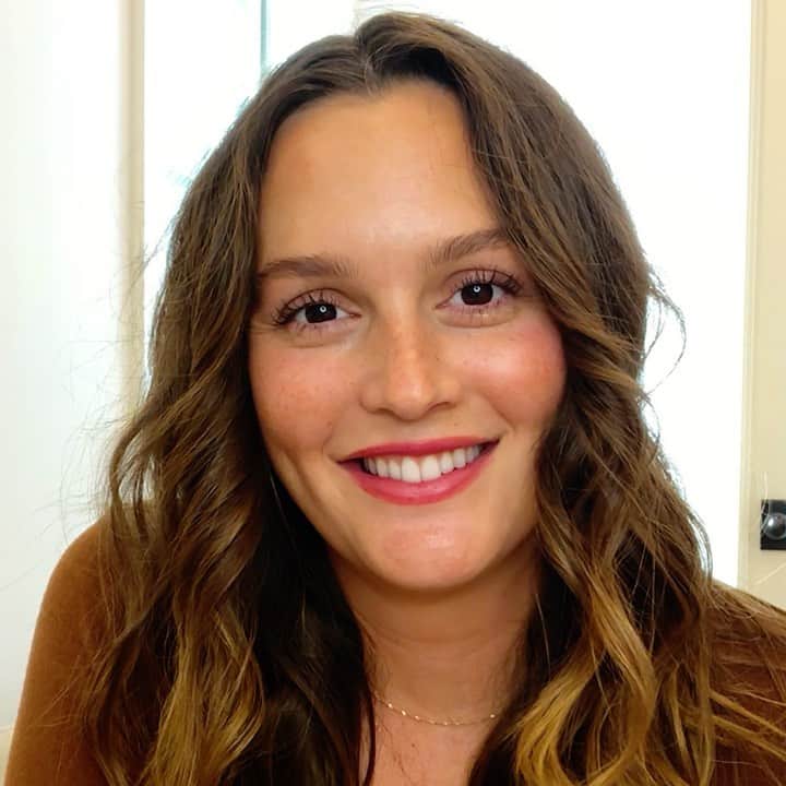 レイトン・ミースターのインスタグラム：「LAST CHANCE: Don’t miss your shot to sip espresso with me! Support the incredible work of the CCHS Network and enter at the link in my bio or go to omaze.com/leighton #omaze @omaze」