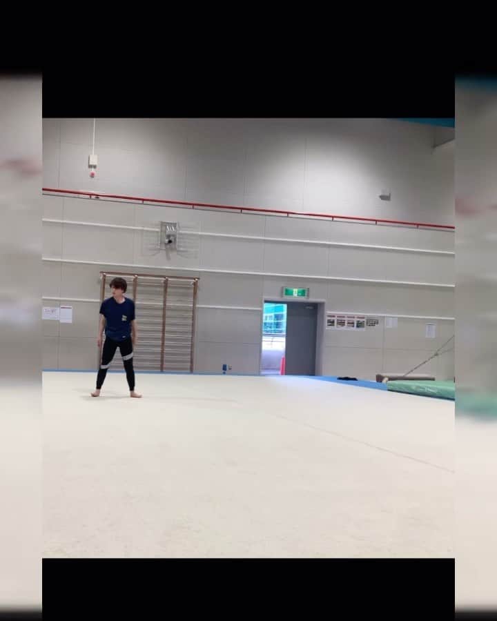 のインスタグラム：「double」
