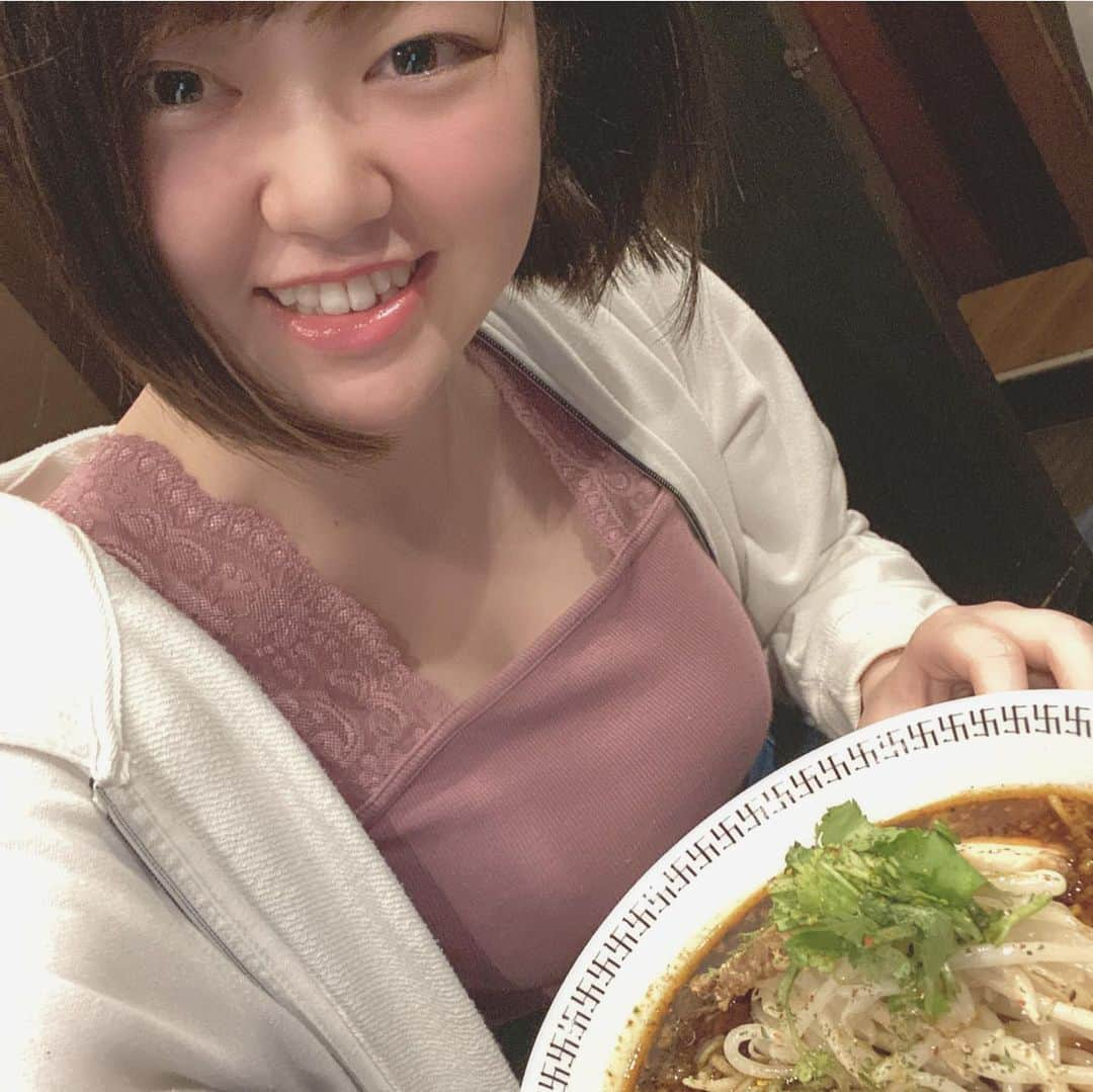 山岸楓さんのインスタグラム写真 - (山岸楓Instagram)「＼ #ラーメングラドル ／  14種類のスパイス  前からずっとハマってるお店💕 @スパイス・ラー麺卍力 @manriki.spice_ramen さん スパイス・ラー麺 💰780円 パクチーはネギに変更可 クセになる味  #ラーメン女子 #ラーメンインスタグラマー #ラーメン巡り #ラーメン女子部 #ラーメン好きな人と繋がりたい  #ラーメン大好き #ラーメン倶楽部  #ラーメングラム #ラーメン活動 #西葛西 #西葛西グルメ #秋葉原 #秋葉原グルメ #秋葉原ラーメン」4月17日 13時33分 - 01nkae_____eden07