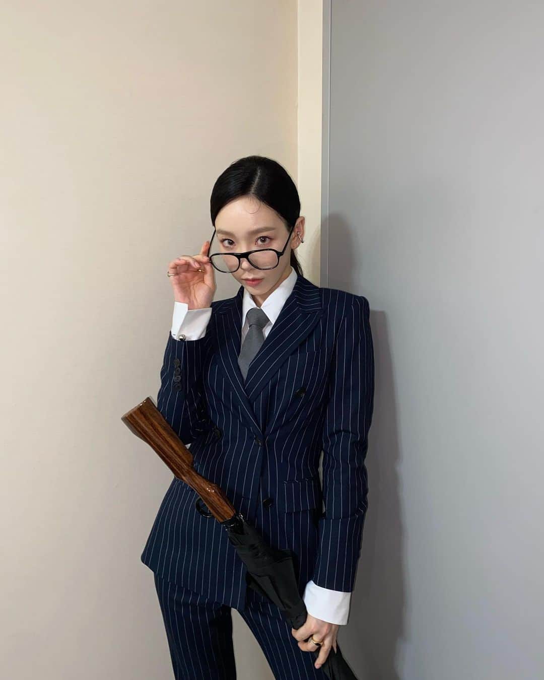 テヨン さんのインスタグラム写真 - (テヨン Instagram)「Manners maketh man🏹  #놀라운토요일」4月17日 15時58分 - taeyeon_ss