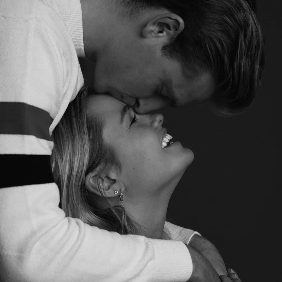 のインスタグラム：「Happy birthday babe. I love you 👵🏼❤️👴🏼」