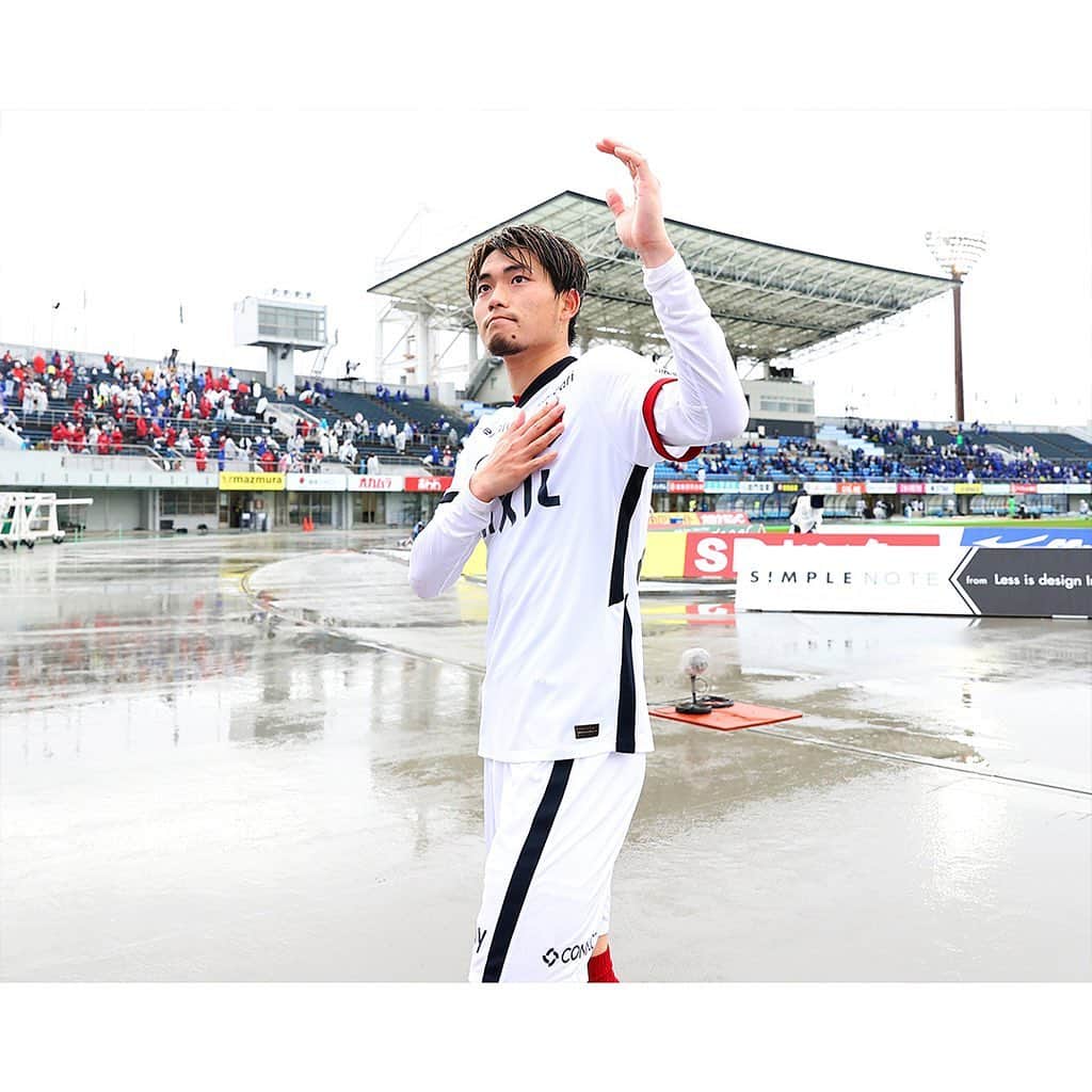 鹿島アントラーズさんのインスタグラム写真 - (鹿島アントラーズInstagram)「本日のアウェイ徳島戦は、町田選手の先制点を守り切り、1-0で勝利しました！  なお、この試合では「リモートチェックインキャンペーン」を実施中です。まだご覧になっていない方も、DAZNの見逃し配信で試合を視聴し、ハーフタイムで表示されるQRコードをＪリーグ公式アプリ「Club J.LEAGUE」で読み取ってみてください！  抽選で1名様に、選手サイン入り2021NIKEレプリカユニフォーム（1ST）をプレゼントいたします！  #鹿島アントラーズ #kashimaantlers #Ｊリーグ #jleague #町田浩樹 #永戸勝也 #土居聖真 #荒木遼太郎 #常本佳吾 #上田綺世 #白崎凌兵 #レオシルバ #leosilva」4月17日 17時28分 - kashima.antlers