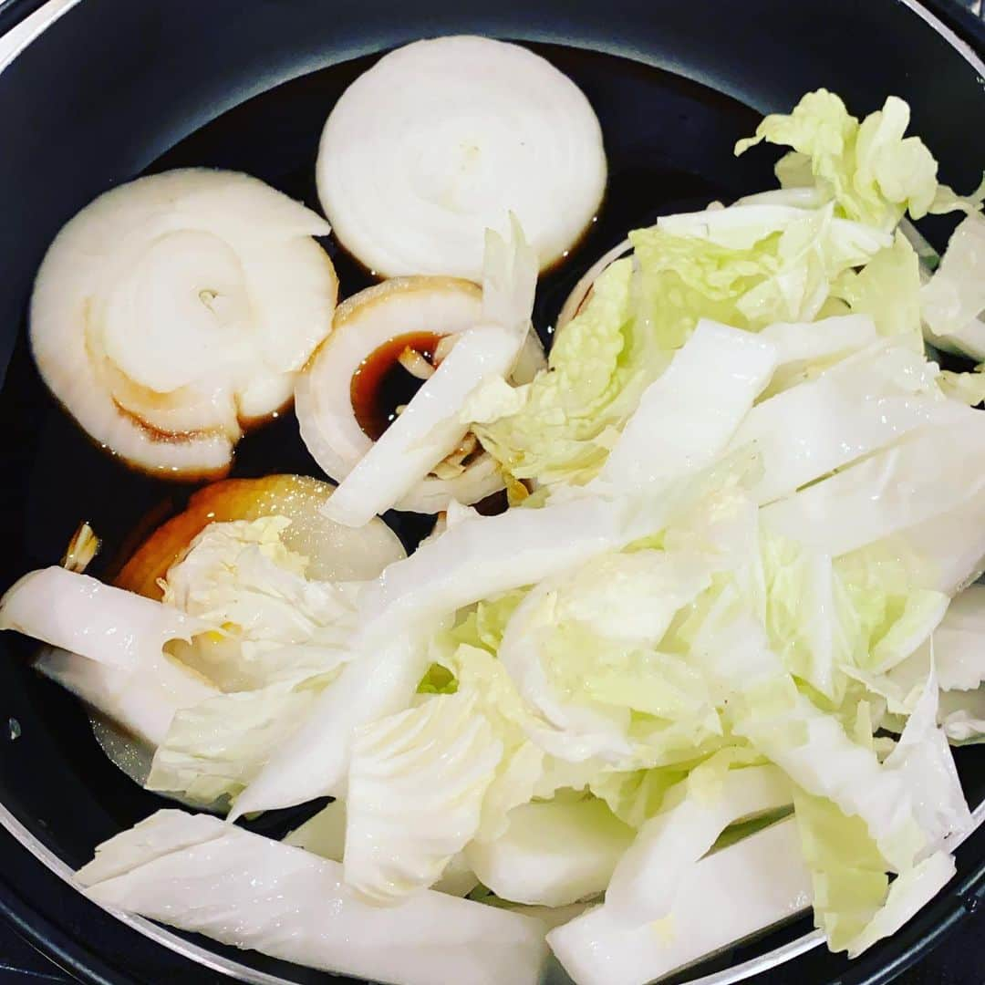 ムロツヨシさんのインスタグラム写真 - (ムロツヨシInstagram)「荒い手料理」4月17日 18時03分 - murotsuyoshi0123