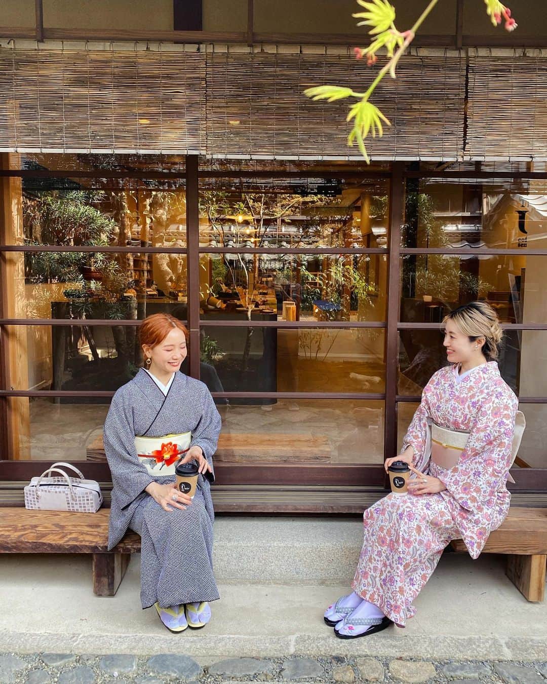 田中里奈さんのインスタグラム写真 - (田中里奈Instagram)「/// お庭が素敵なコーヒー屋さん ///  京都の記録を少しずつ。 京都在住の葵に教えてもらったとっておきのコーヒー屋さんThe Unir。 縁側でお庭を眺めながらほっと一息…というところが京都らしくて素敵な空間でした。  コーヒーもとってもおいしかったけど、スイーツもまた美味しかった…！（次の投稿で載せるね！載せたいものがありすぎる😂）  #たなか旅メモ #京都 #theunircoffeesenses #京都カフェ #着物 #京都グルメ #カフェ #カフェ巡り」4月17日 21時50分 - tanakaofficial