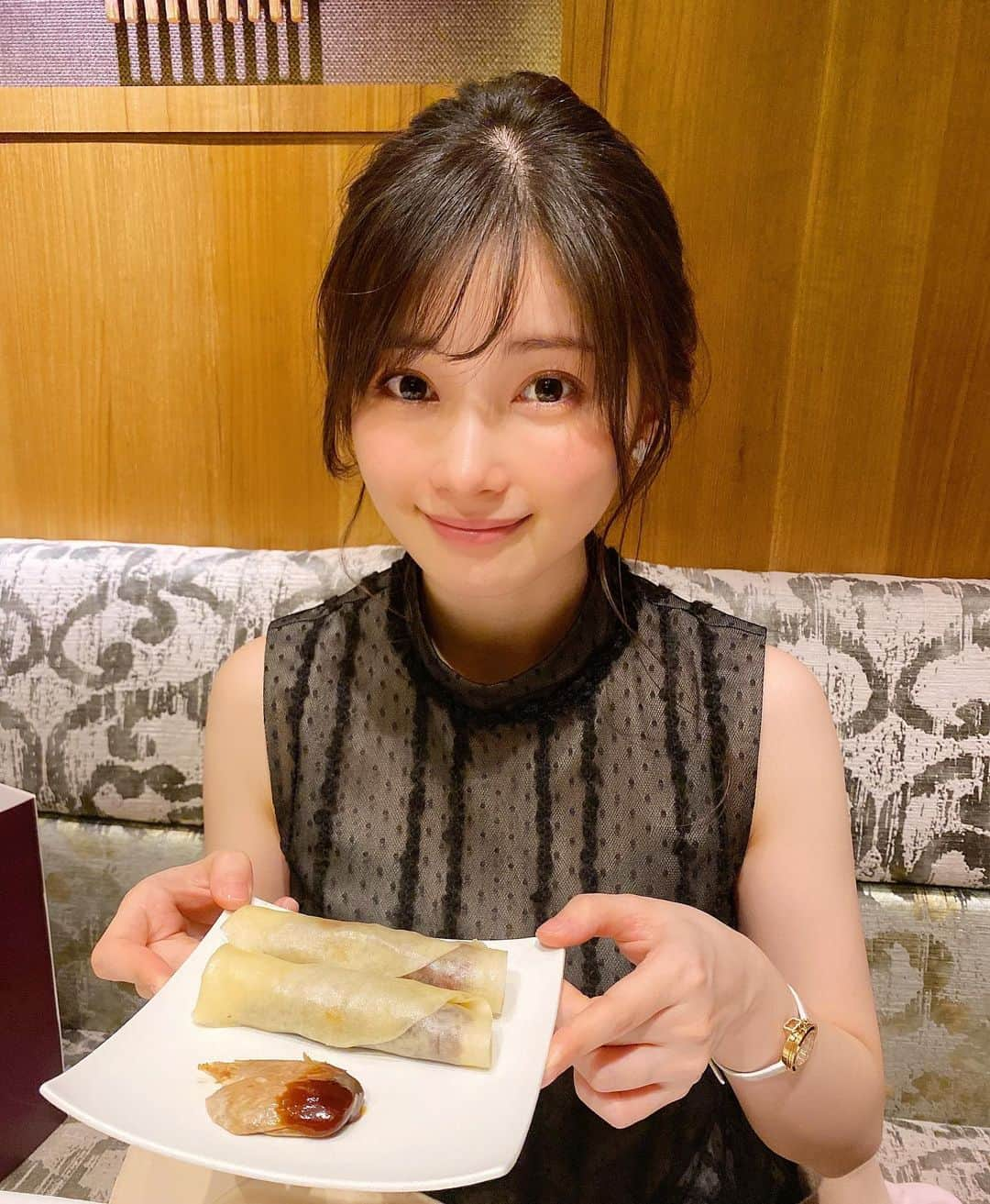 早田悠里子さんのインスタグラム写真 - (早田悠里子Instagram)「時差投稿ですが😂 友人の結婚式後にディナー☺️🍽  #ヘアセット  #foxey」4月17日 21時51分 - yurikohayata