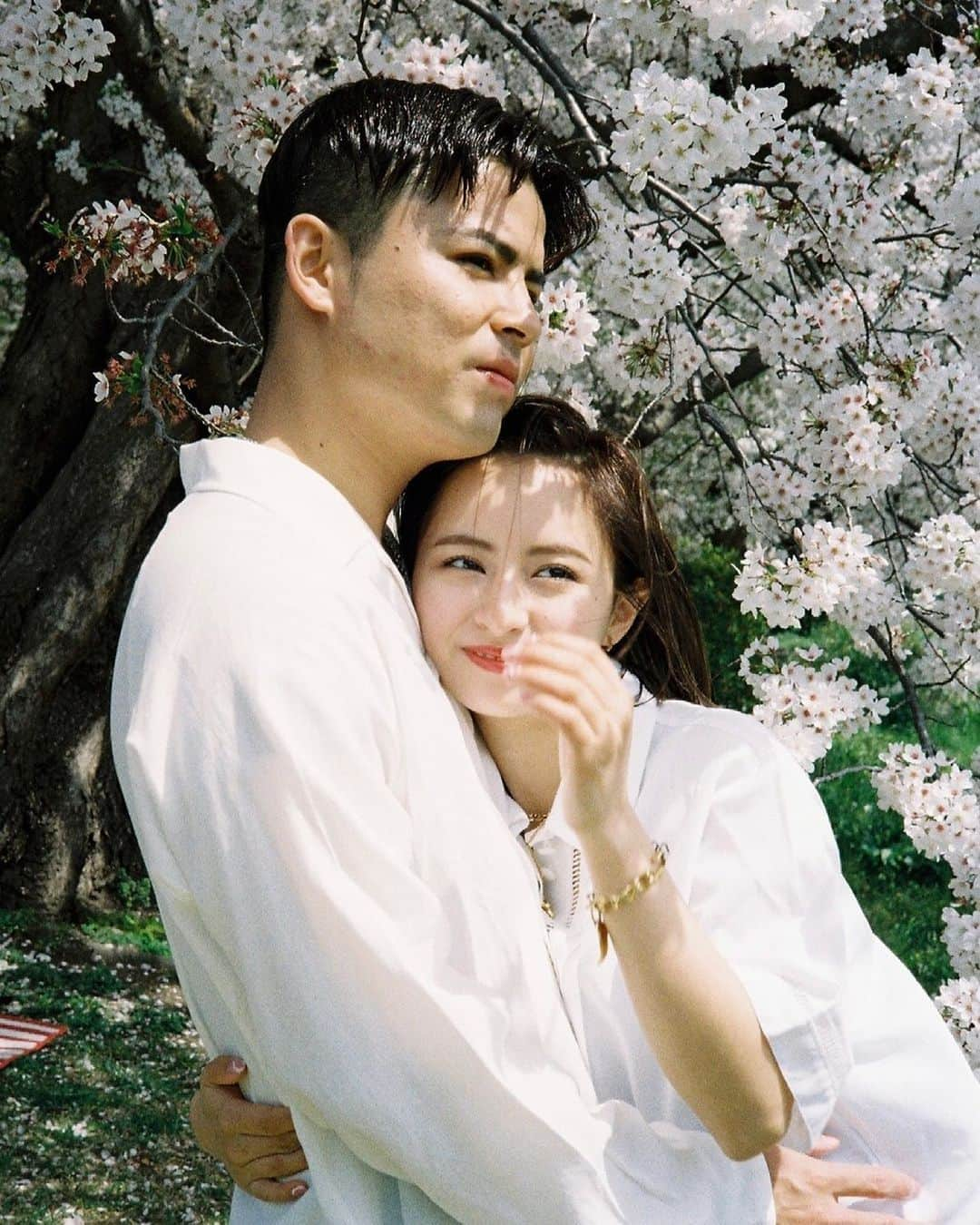 Julia Castroさんのインスタグラム写真 - (Julia CastroInstagram)「ずっと仲良くいようね👴🏻👵🏻 . #JULIDY #couple #relationship #cherryblossom  #boyfriend #girlfriend #loveyou」4月17日 22時28分 - julia.c.0209