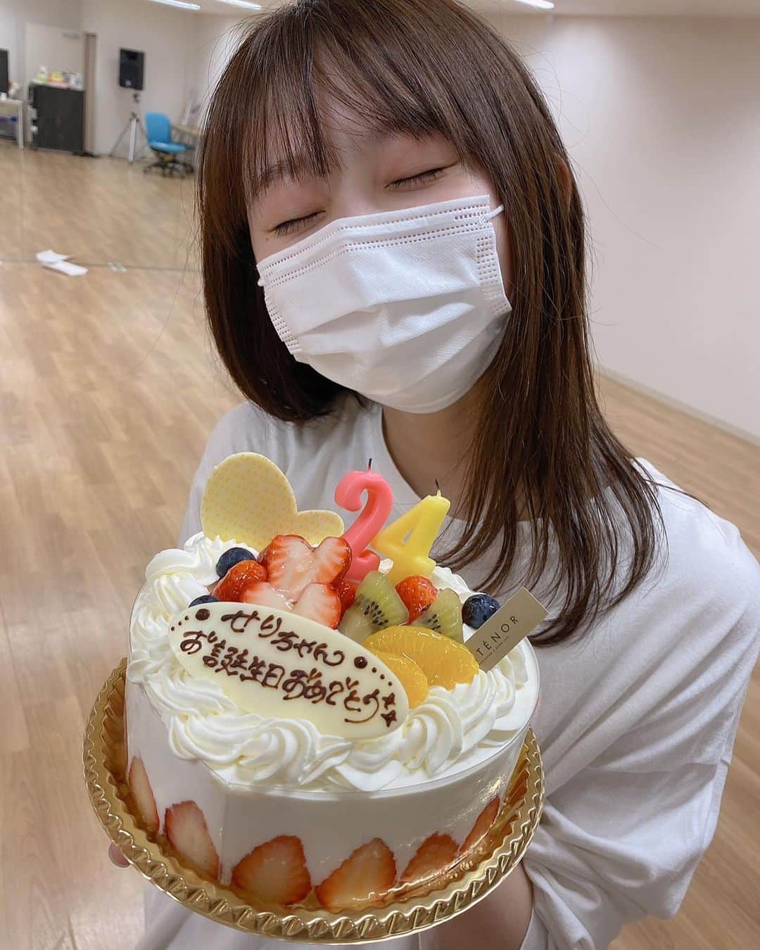 熊沢世莉奈のインスタグラム：「﻿ とっても幸せなお誕生日でした！！！﻿ ﻿ みんな本当にありがとう🥲🙏﻿ ﻿ 幸せ者です🥰﻿ ﻿ #熊沢世莉奈生誕祭2021」