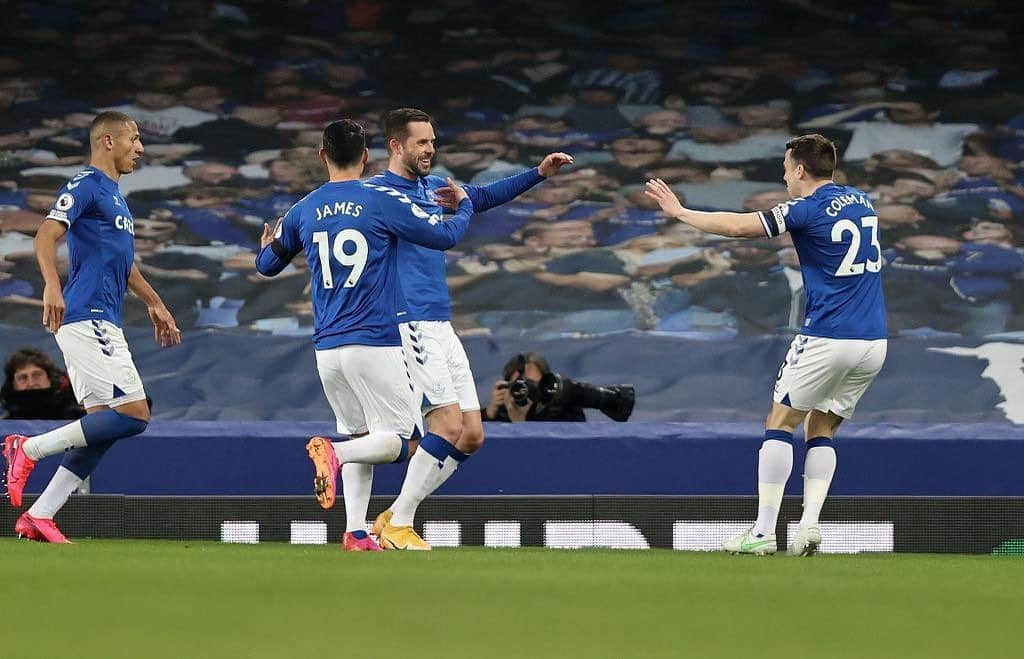 ギルフィ・シグルズソンのインスタグラム：「⚽️⚽️」