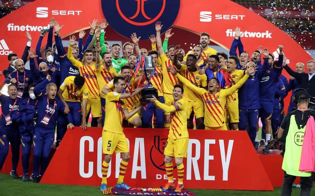 セルジ・ロベルトのインスタグラム：「TEAM ❤️💙」