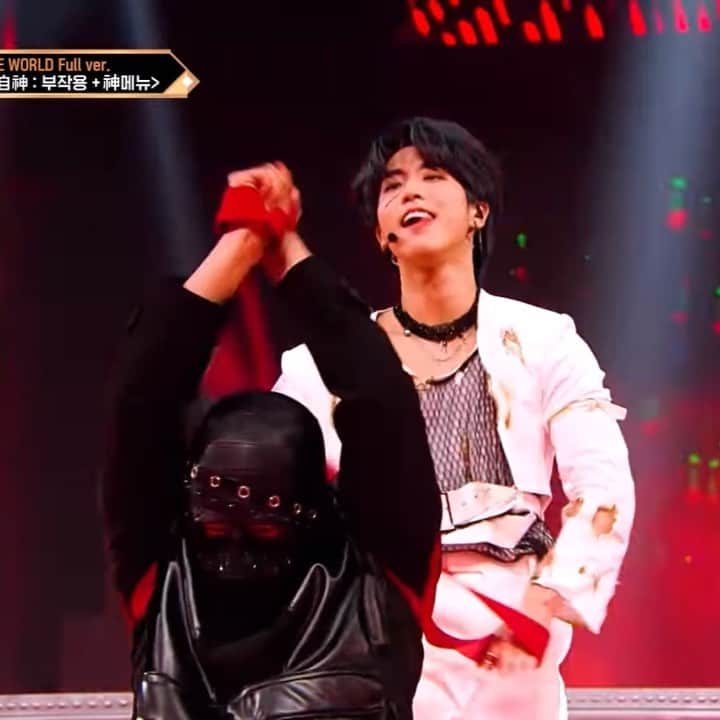 バン・チャンのインスタグラム：「which group do you want to win in kingdom?」