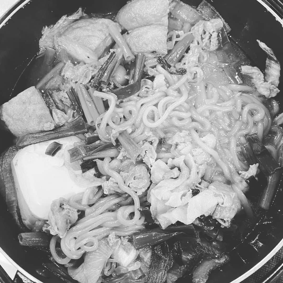 ムロツヨシさんのインスタグラム写真 - (ムロツヨシInstagram)「昨日の残り飯が旨すぎる 昼 こんにちは」4月18日 12時51分 - murotsuyoshi0123