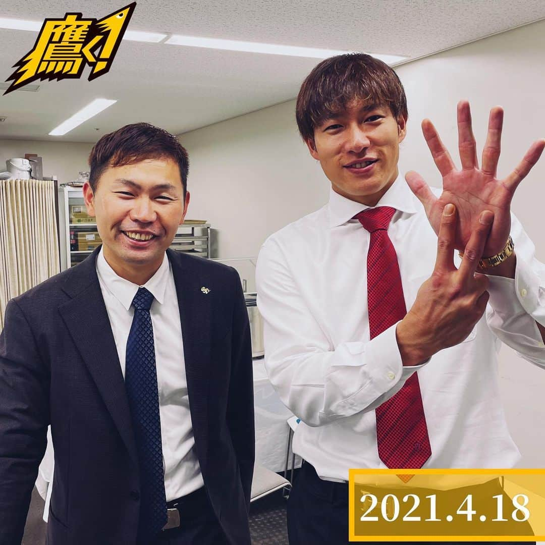 福岡ソフトバンクホークスさんのインスタグラム写真 - (福岡ソフトバンクホークスInstagram)「#todaysplayer #中村晃 #同点2ランホームラン#すごいぞ晃 #柳田悠岐 #4安打#さっすがギータ #7#背番号#と思った人 ー？ #2021年4月18日 #vs埼玉西武ライオンズ #メットライフドーム #softbankhawks #ホークス #鷹く！」4月18日 16時51分 - softbankhawks_official