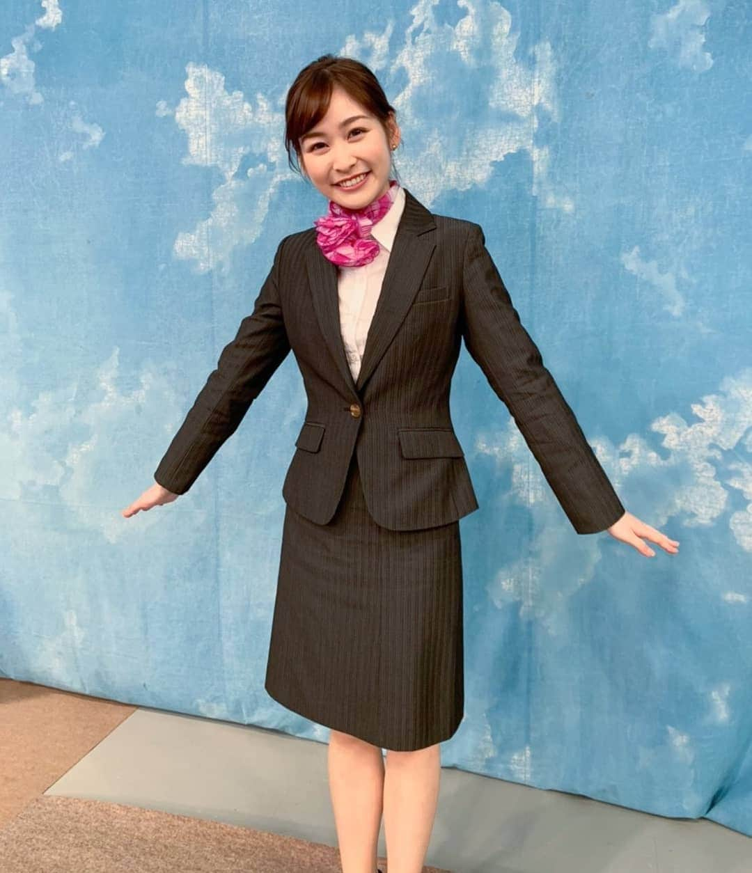 女子アナ好きみっきーさんのインスタグラム写真 - (女子アナ好きみっきーInstagram)「日テレ 岩田絵里奈ちゃん❤️ CA岩田ちゃんカワイイ😆 #世界まる見え . #岩田絵里奈 #日テレ #アナウンサー #かわいい #美女 #色白美肌 #岩田チャンマン #erinaiwata #ntv #announcer」4月18日 20時11分 - mikiya_m39