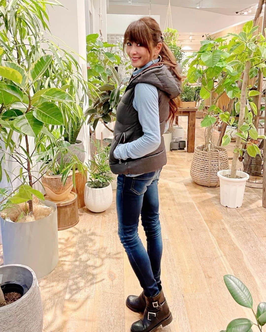 山田佳子さんのインスタグラム写真 - (山田佳子Instagram)「グリーンに癒される〜😆🪴🌵💕﻿ ﻿ #観葉植物﻿ #生き生き﻿ #グリーン﻿ #癒し﻿ #休日の楽しみ  #🌵🌵  #😊✌️」4月18日 20時07分 - yoshiko117