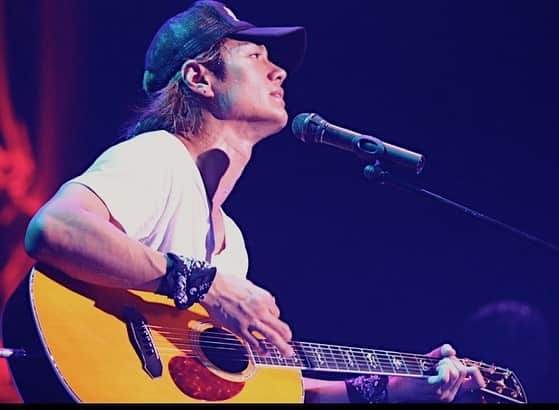 のインスタグラム：「My time has come for the next step. This past 12 years, my life was hell. I’ve met a very few people that r still with me but all the other people that fucked me up, I’m gonna fuck u back so fuckin hard u guys r gonna regret what u did to me😝 Time goes by really fast u know. @taichi_1214 and i r on a mission💫 U only live once🍻 #photooftheday #live #dream #rise #instagood」