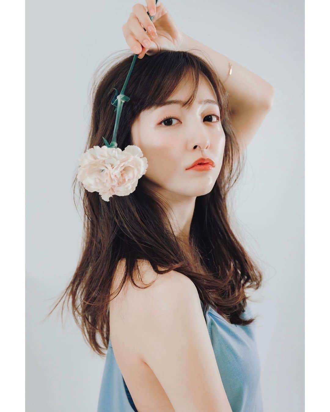 板野友美さんのインスタグラム写真 - (板野友美Instagram)「作品撮り🥀  photo @shuntosato   #佐藤俊斗 #artworks」4月18日 21時10分 - tomo.i_0703