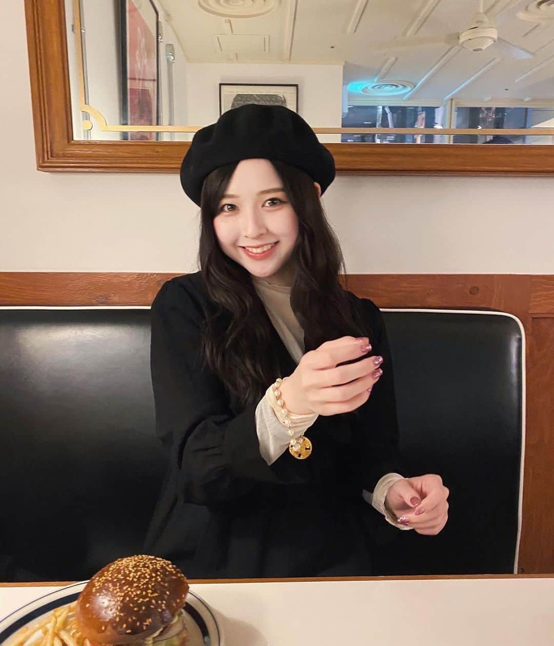 遠藤沙和子さんのインスタグラム写真 - (遠藤沙和子Instagram)「@onthecornertokyo 🥤🍔 快活の神ポテトに近しくて美味しかった〜⤴︎⤴︎⤴︎」4月18日 21時11分 - sawakoendo__