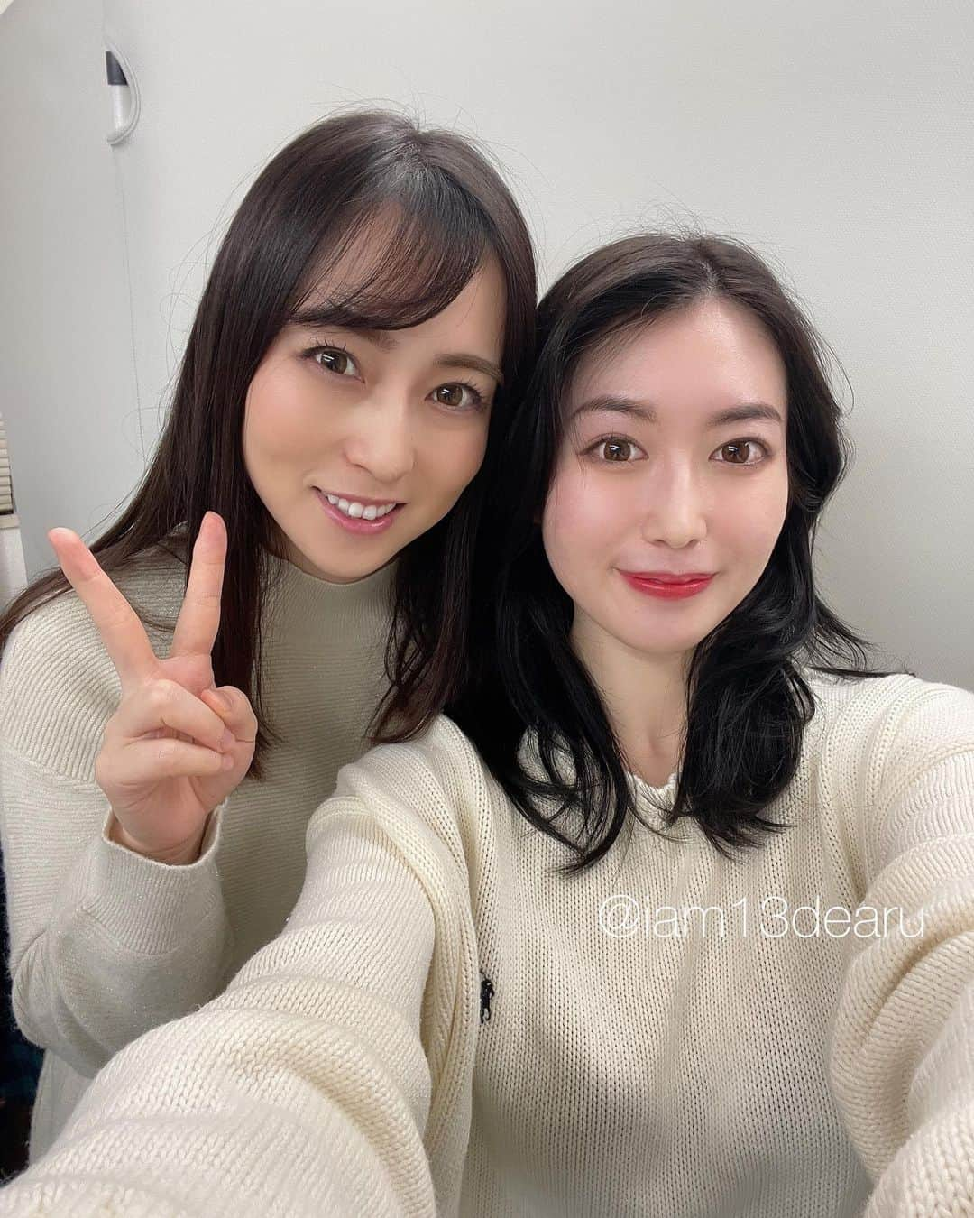 柚月瀬那さんのインスタグラム写真 - (柚月瀬那Instagram)「グラビアを始める前から綺麗だなぁと思ってた憧れであり、シンプルに大ファンだった　@morisakitomomi 大先輩、@shiori.uuu 薄井姉様、そしてお顔がタイプすぎて思わず最後の最後にお写真お願いしてしまった @kawajiyukiko 先輩っ❗️初めての撮影会で緊張だったけど、控室入って挨拶をすると必ず返してくださって何もわからない私に色々と丁寧に優しく教えてくださって感動でした🥺 憧れの方が実在するのも驚きだったし、撮影会始まる前に変に違うところに緊張してしまってた(控室で憧れの方と同じ空気吸ってるのが)🤣  人生初の撮影会、遠くから会いに来てくださったり、3部ともコンプリートしてくださった方や、差し入れくださった方、雨の中本当にありがとうございました🥺最後に久々のチェキも緊張した🥺重たいカメラを持って会いに来てくださった皆様、同じ控室だった皆様、スタッフの皆様が優しく接してくださり、楽しい時間をありがとうございました！  撮影会で応援してくださってる方と直接お会いでき、皆さん同士で仲良くなってくださって、、、色々教えあったり、私にも優しくアドバイスしてくださってありがとうございました🥰皆さんが仲良くなってるの見て、さらにほっこりしてました🌸 幸せの時間すぎたので来月もしたいなぁってモチベーション上がりました🥰 幸せ空間、幸せな思い出になりました❗️会いに来てくださった皆様の名前とお顔ももちろん覚えたっ❗️次は何の衣装着ようかなぁ💘」4月18日 21時33分 - iam13dearu