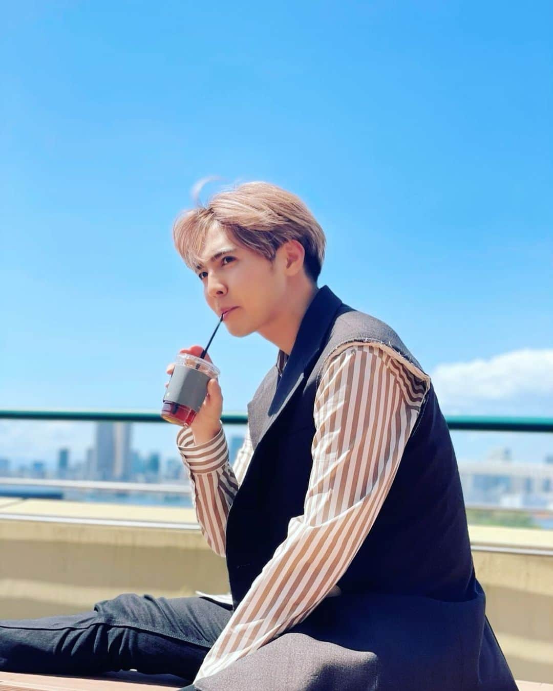 片寄涼太のインスタグラム：「What a beautiful Sunday…☕️☀️ 📸 @mandy_sekiguchi_official」