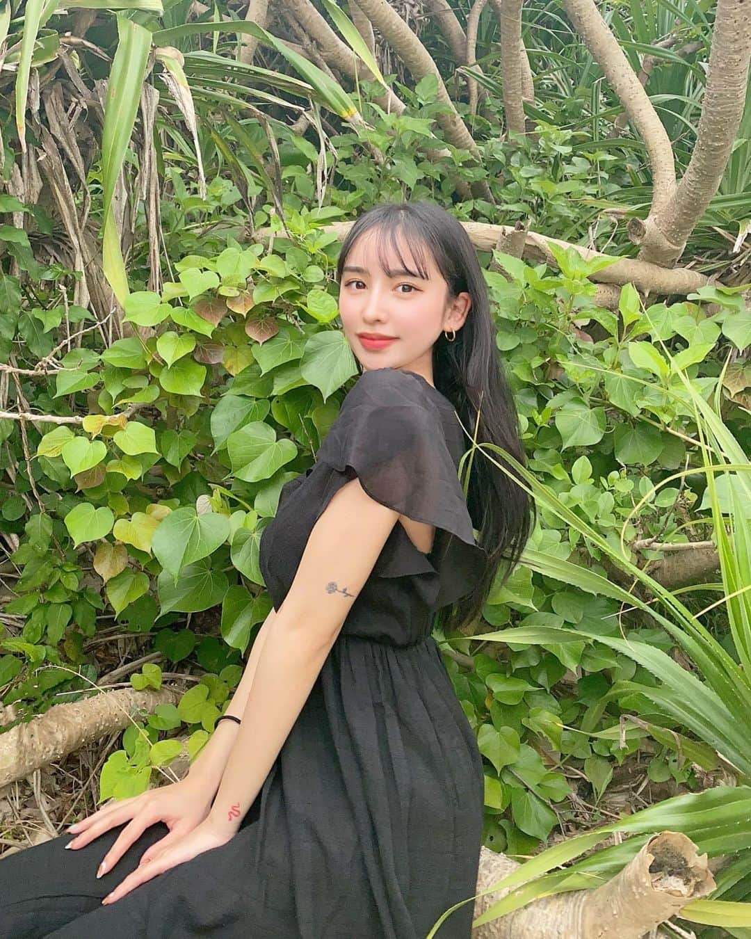 葉月さんのインスタグラム写真 - (葉月Instagram)「森の妖精さん🧚🏻‍♂️💚」4月18日 21時36分 - hzk0207
