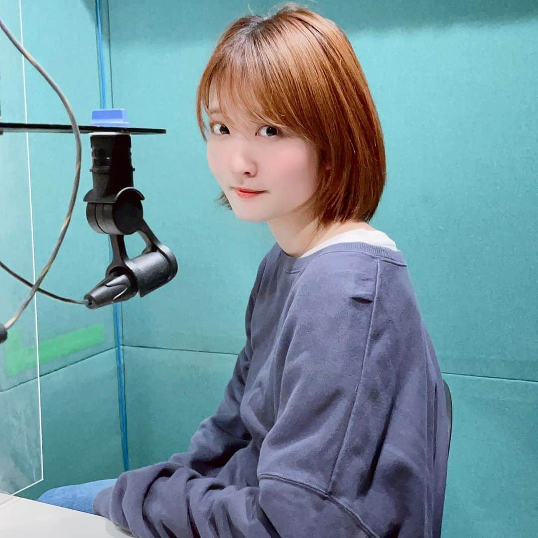 久保ユリカさんのインスタグラム写真 - (久保ユリカInstagram)「マイクのないラジオ👸🎙  ▷ #ならしか #narashika #나라시카 #ラジオ大阪 #OBC #am1314  #シカコ #shikaco #小️鹿 #시카코  #久保ユリカ #kuboyurika #久保百合花 #쿠보유리카 #奈良 #NARA #나라 #鹿 #deer #사슴」4月18日 22時42分 - shi_ka_co