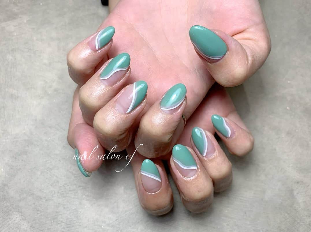 小森純さんのインスタグラム写真 - (小森純Instagram)「湿度がやばい。🙃 ・ @ef.nail  ・ アイリストさん求人募集してます😊 ご興味を持って頂ける方は是非是非DMください😊❤️ ・ 最近のネイル様達が可愛すぎてUPさせて頂きます。。 ・ ・ そして、相変わらず息子達が元気すぎて感無量。 ・ 明日は楽しいYouTube撮影DAY😊 大好きなあの方と、、、 ・ ・ #グラデーション#ニュアンスネイル#ニュアンスネイルデザイン#インクネイル #冬ネイル#秋ネイル#秋ネイルデザイン#ワンカラー#シンプルネイル#efネイル#efネイル石川町#efネイル石川町店#efネイルグループ#efネイルサロン#efネイル横浜#efネイル代々木上原店オープン#efネイル代々木上原#efネイル東京店#小森純#ギャラクシーネイル#テラコッタフレンチネイル#テラコッタフレンチ#テラコッタジェル」5月17日 21時11分 - jun.komori1122