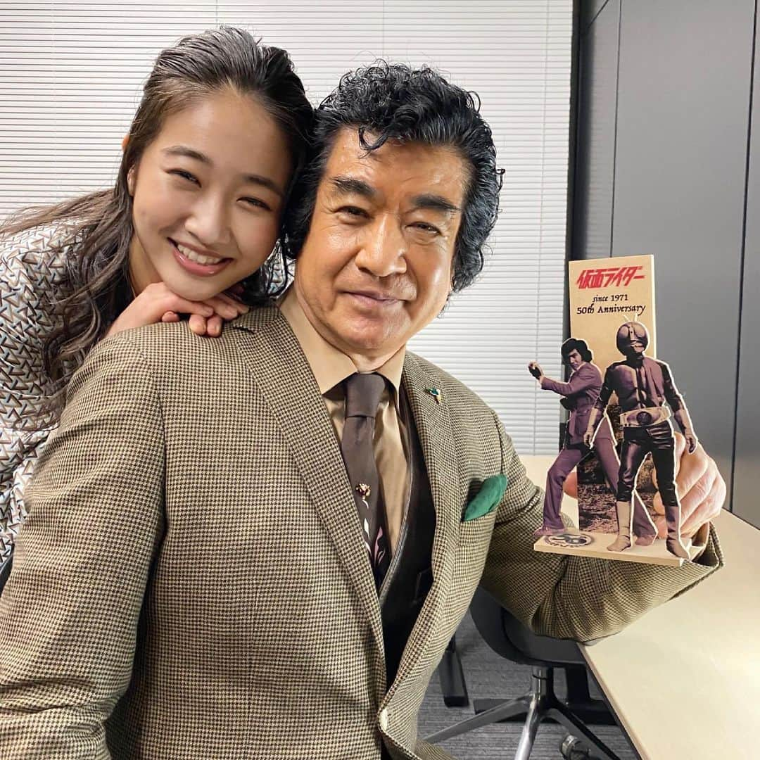 藤岡弘、さんのインスタグラム写真 - (藤岡弘、Instagram)「⭐︎⭐︎  「愛媛のハートまもりたいけん」 プロジェクト。  本日の愛媛新聞に 藤岡弘、&天翔愛とお医者様の 対談記事が掲載されています。  実は心不全で亡くなる方の割合が全国でも多いという統計が出ている愛媛県。  その理由と考えられる 生活習慣病のことや、 藤岡さんや愛さんが普段から、 体に気をつけていることなどをお話しました。  愛媛県の皆様、 ぜひご一読いただき、 生活習慣の見直しなどに、 きっかけになればと思います！  「愛媛のハートまもりたいけん」プロジェクトの 詳細はこちら https://www.pref.ehime.jp/h25500/sankangaku-renkeipj/index.html  または、 「愛媛のハートまもりたいけん」で検索してみてください。  #藤岡弘、#天翔愛 #愛媛新聞 #愛媛 #愛媛のハートまもりたいけん #プロジェクト #生活習慣 #見直し #project #ehime」5月17日 21時38分 - hiroshi_fujioka_official