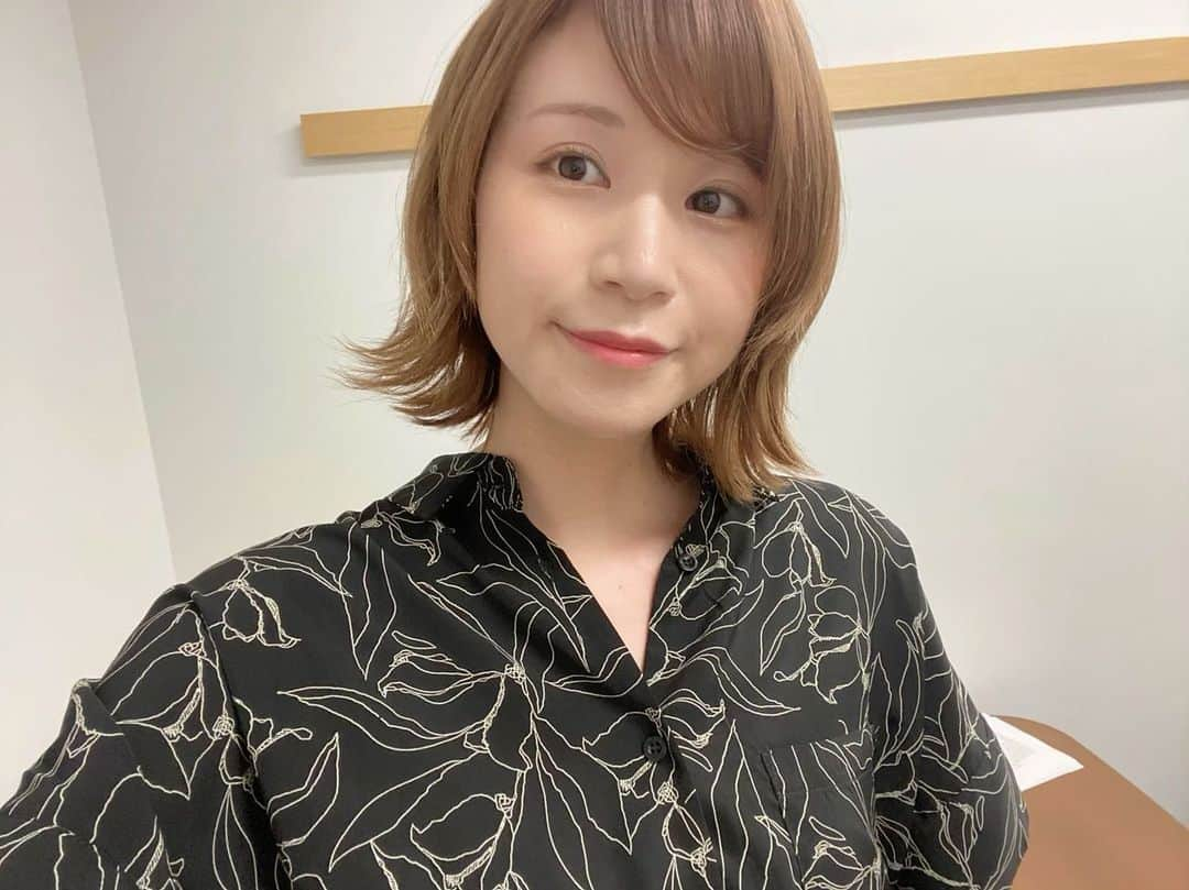 川島菜月さんのインスタグラム写真 - (川島菜月Instagram)「. . . ヘアメイクしてもらいました🙋‍♀️ てんあげです . . .」5月17日 21時37分 - natsuki0624kia