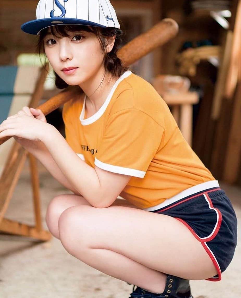 IBO【美人局】のインスタグラム：「#1321 . . Yuki Yoda . . 〰️〰️〰️〰️〰️〰️〰️〰️〰️ 🌟🌟【お知らせ】🌟🌟  IBO アイビーオー美人局は 美を追求する女性達を 応援しています🧡🧡🧡  掲載希望の方は ⬇︎  @insta_beautyofficial  のタグ付けと # アイビーオー美人局 のタグ付けをお願いします👌🏻 🌟🌟🌟 〰️〰️〰️〰️〰️〰️〰️〰️〰️  #池田エライザ #本田真凜#阿部華也子 #広瀬すず#浜辺美波 #小島瑠璃子#白石麻衣#馬場ふみか#永野芽郁 #吉岡里帆#今田美桜 #有村架純 #グラビア#グラビアアイドル #童顔#谷間#美乳#美尻 #えくぼ #ショートヘア #美脚#セクシー#オトナ女子 #タイツ #太もも#ダイエット女子 #twicemomo  #与田祐希」