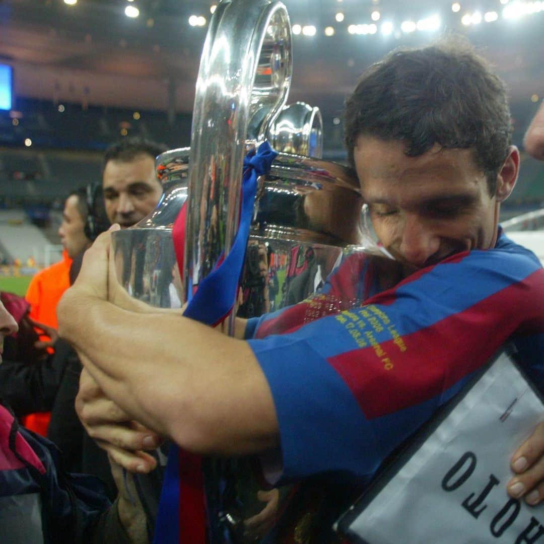ジュリアーノ・ベレッチさんのインスタグラム写真 - (ジュリアーノ・ベレッチInstagram)「15 years. Paris. @championsleague . HEART - humility, effort, ambition, respect & teamwork. This is @fcbarcelona . #belletti #forever」5月18日 0時03分 - julianobelletti