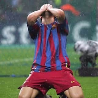 ジュリアーノ・ベレッチさんのインスタグラム写真 - (ジュリアーノ・ベレッチInstagram)「15 years. Paris. @championsleague . HEART - humility, effort, ambition, respect & teamwork. This is @fcbarcelona . #belletti #forever」5月18日 0時03分 - julianobelletti