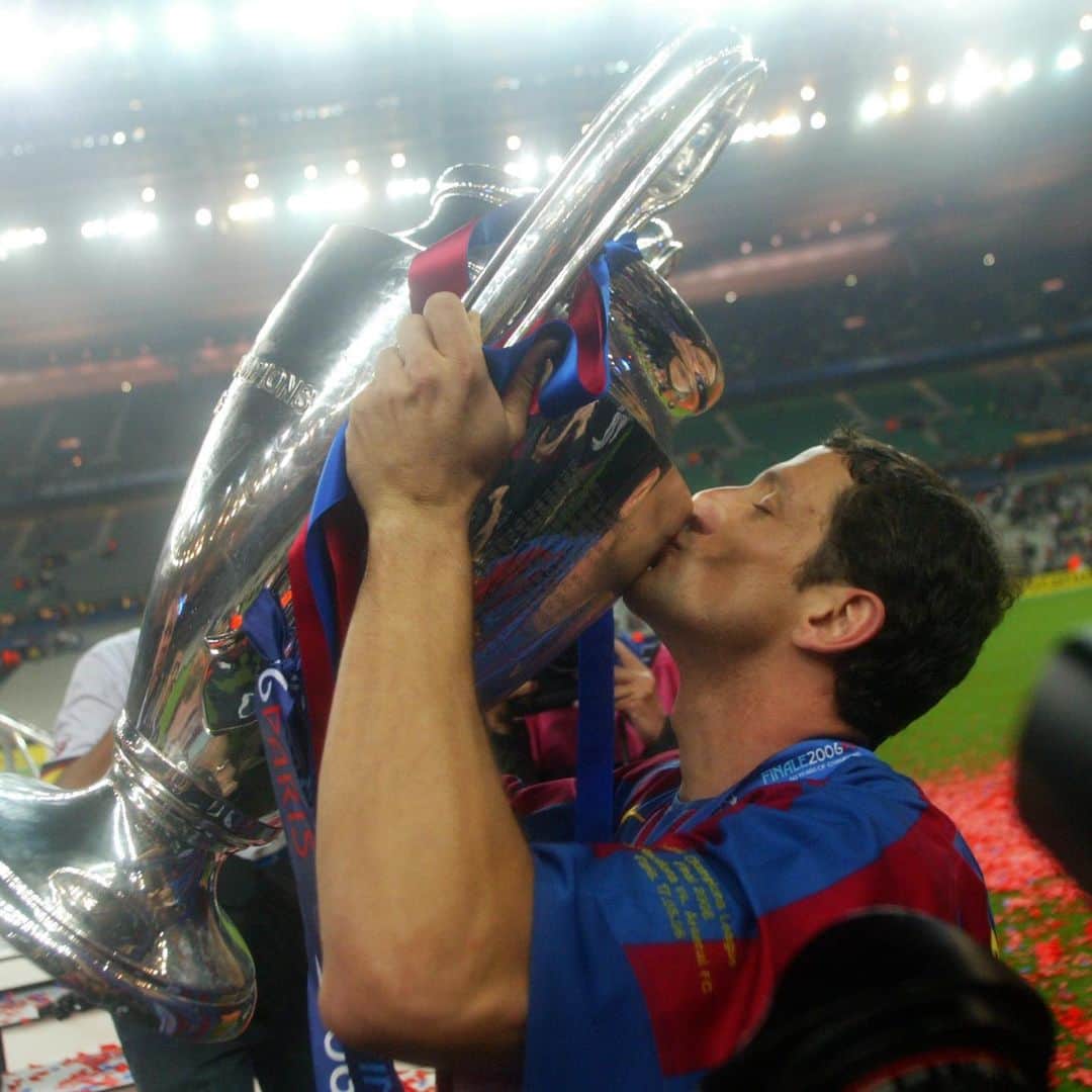 ジュリアーノ・ベレッチのインスタグラム：「15 years. Paris. @championsleague . HEART - humility, effort, ambition, respect & teamwork. This is @fcbarcelona . #belletti #forever」