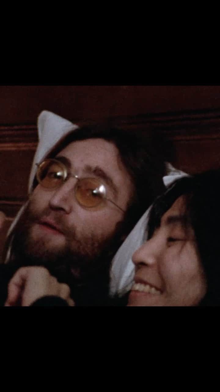 オノ・ヨーコのインスタグラム：「Get a rare and intimate glimpse into the lives of @JohnLennon and @YokoOno during their 1969 anti-war campaign in ‘24 Hours: The World of John and Yoko’ now streaming exclusively on @TheCodaCollection #AmazonPrime Video Channel.  Watch now: https://bit.ly/3bxFQci」