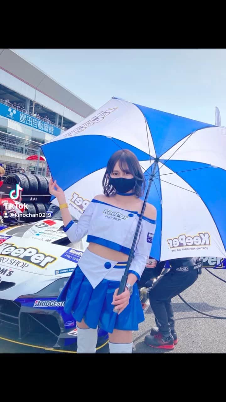 後藤佑紀のインスタグラム：「. 縦の画像と動画並べたらめっちゃいい感じ🥺💙💛 . 相方は @yuumihikichi  . . #KeePer #keeper技研株式会社 #tomsracing #TOYOTA #KeePerエンジェルズ #supra #スープラ #supergt #supergt2021 #カロしず #カーコーティング #カーコーティング専門店 #洗車 #レースクイーン #富士スピードウェイ #岡山国際サーキット」