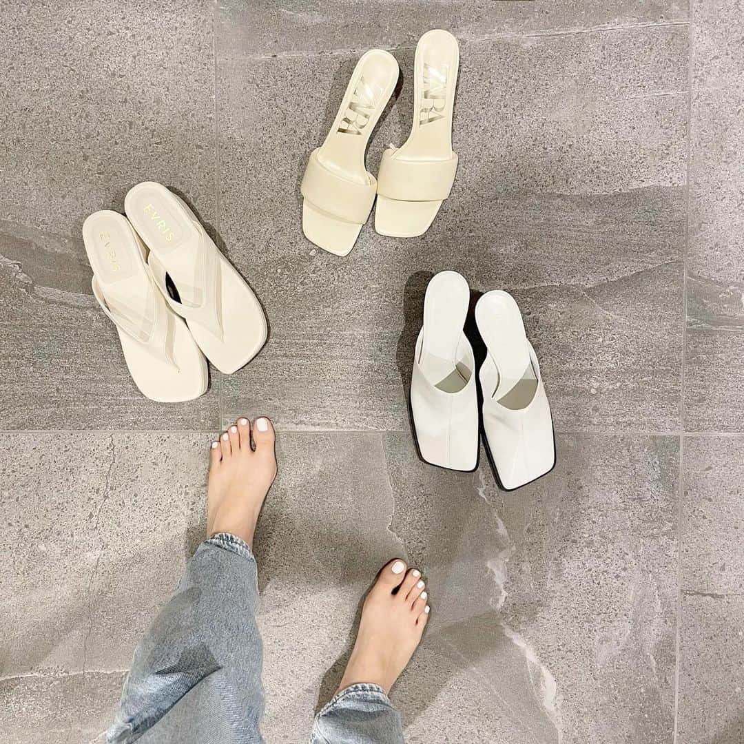 古畑星夏さんのインスタグラム写真 - (古畑星夏Instagram)「⠀ 夏の足元準備完璧🤍🤍🤍  #summer#sandals#足元#ootd」5月13日 21時57分 - starandsummer